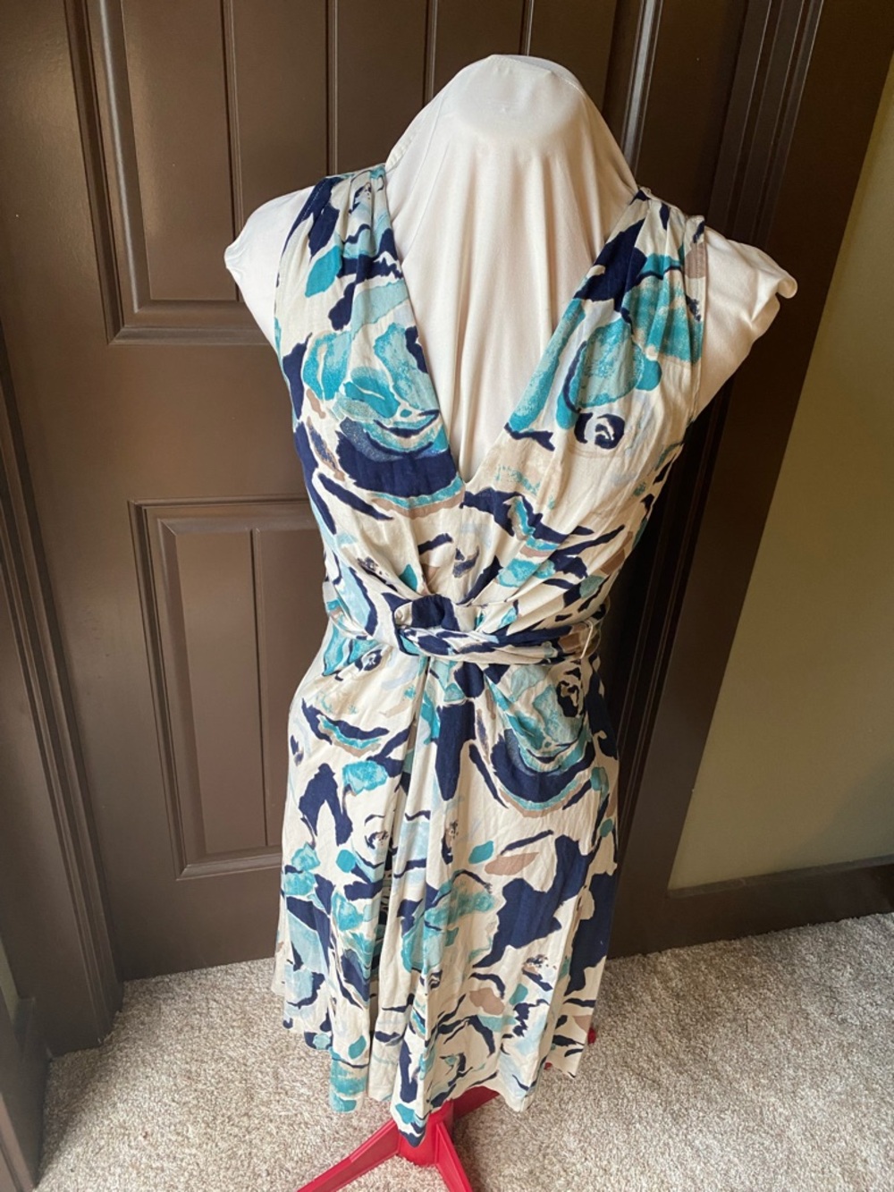 Sleeveless V-Neck Floral Dress in